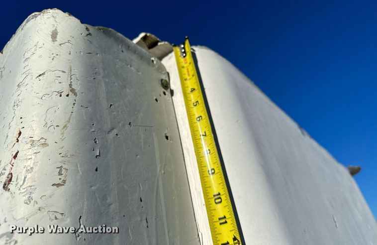 image for item NQ9548 1995 Ford F800  bucket truck