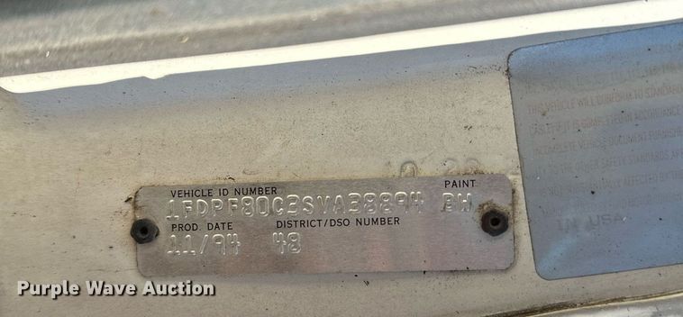 image for item NQ9548 1995 Ford F800  bucket truck