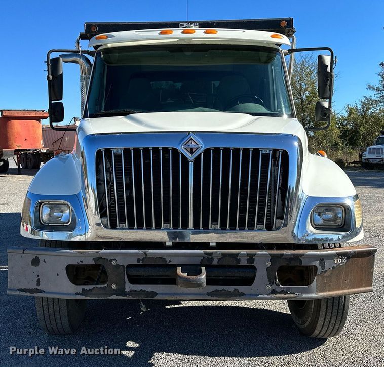 image for item NQ9549 2007 International 7400  dump truck