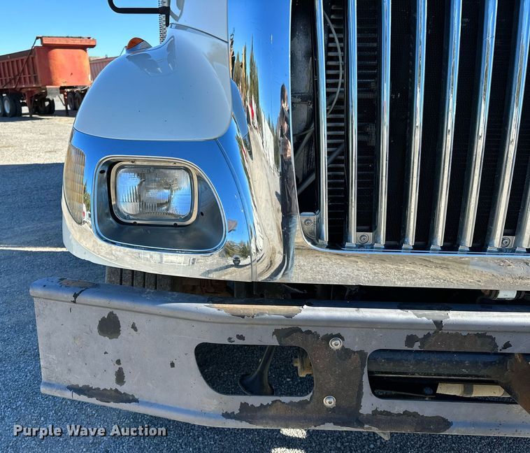 image for item NQ9549 2007 International 7400  dump truck