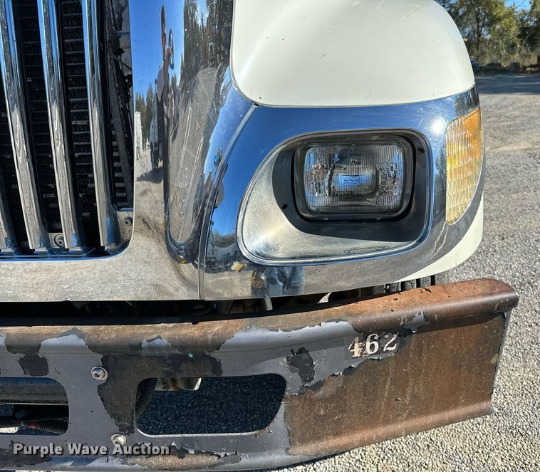 image for item NQ9549 2007 International 7400  dump truck