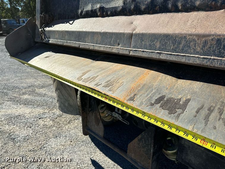 image for item NQ9549 2007 International 7400  dump truck