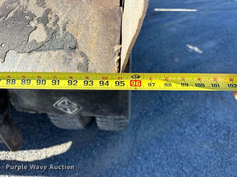 image for item NQ9549 2007 International 7400  dump truck