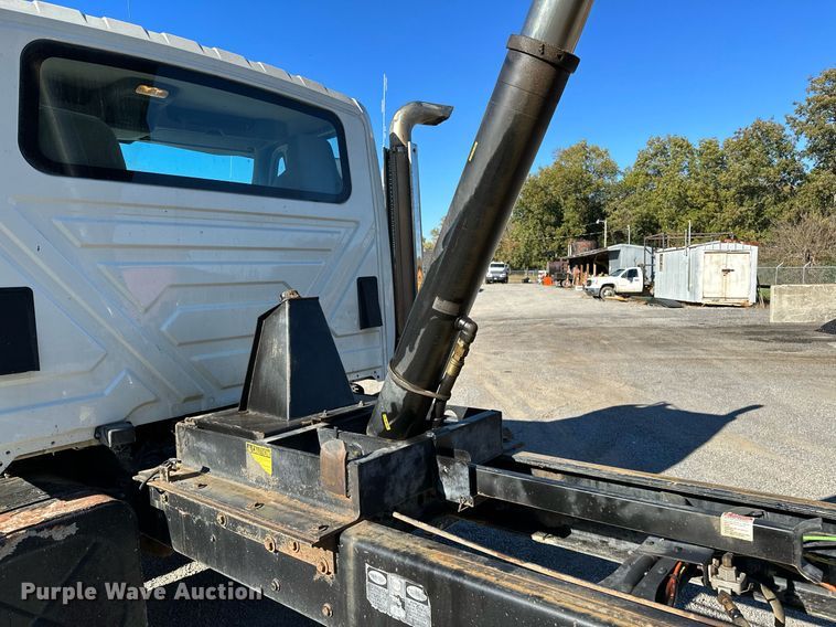 image for item NQ9549 2007 International 7400  dump truck