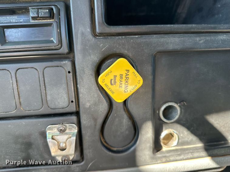 image for item NQ9549 2007 International 7400  dump truck