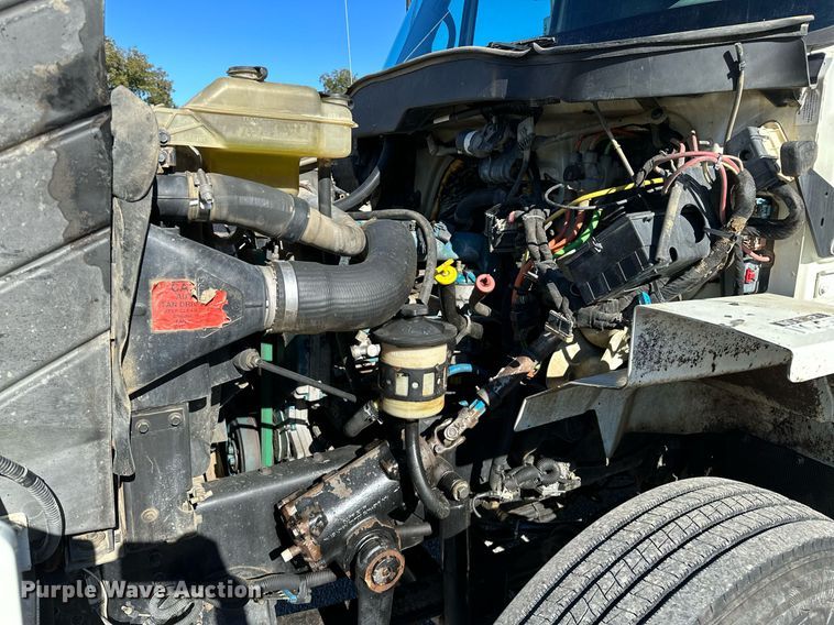 image for item NQ9549 2007 International 7400  dump truck