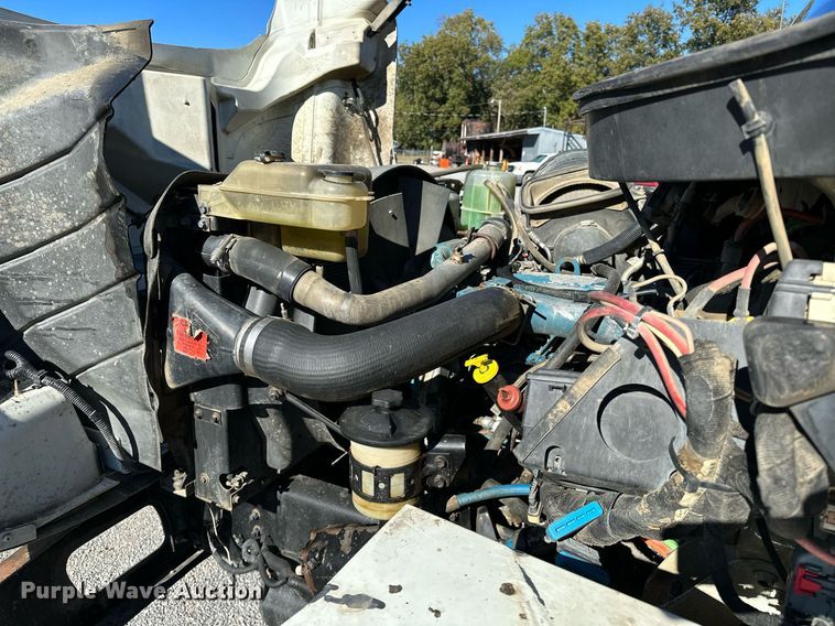 image for item NQ9549 2007 International 7400  dump truck