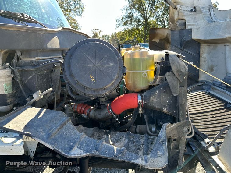 image for item NQ9549 2007 International 7400  dump truck