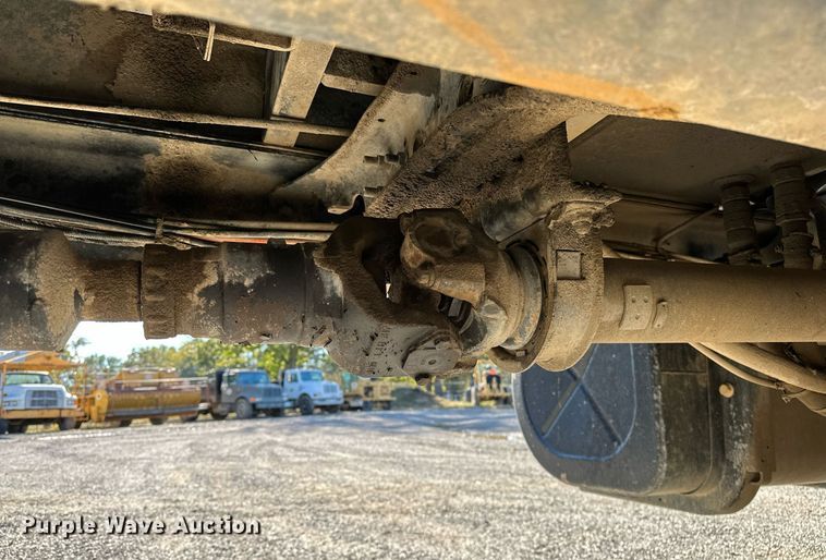 image for item NQ9549 2007 International 7400  dump truck