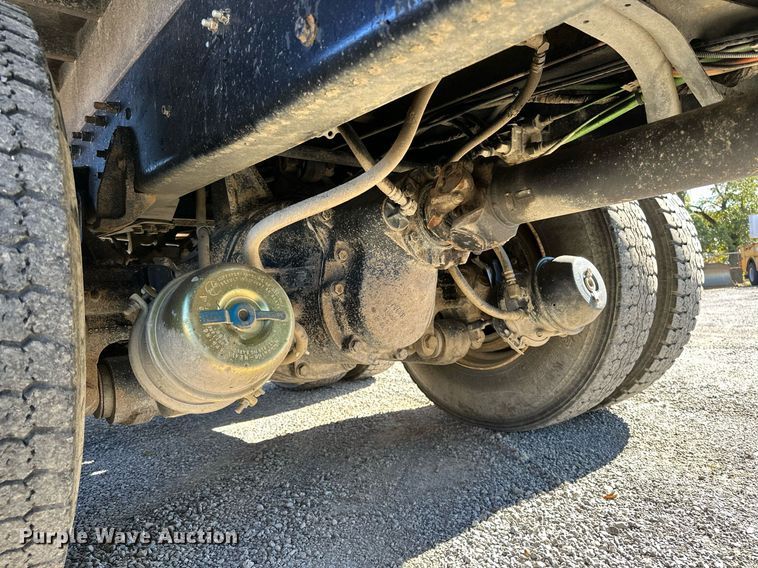 image for item NQ9549 2007 International 7400  dump truck