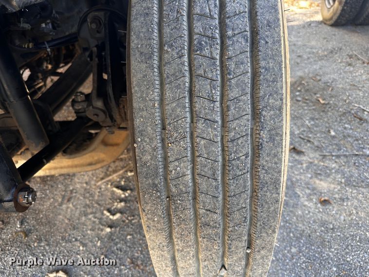 image for item NQ9549 2007 International 7400  dump truck