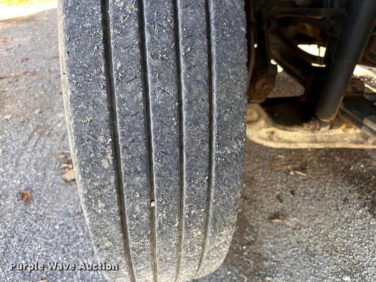 image for item NQ9549 2007 International 7400  dump truck