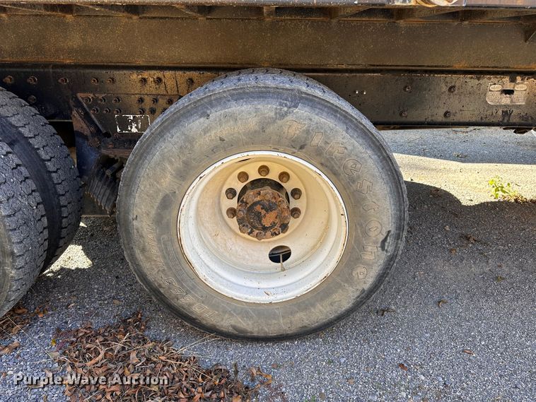 image for item NQ9549 2007 International 7400  dump truck