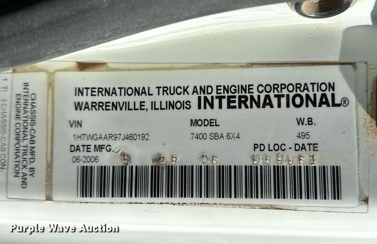 image for item NQ9549 2007 International 7400  dump truck