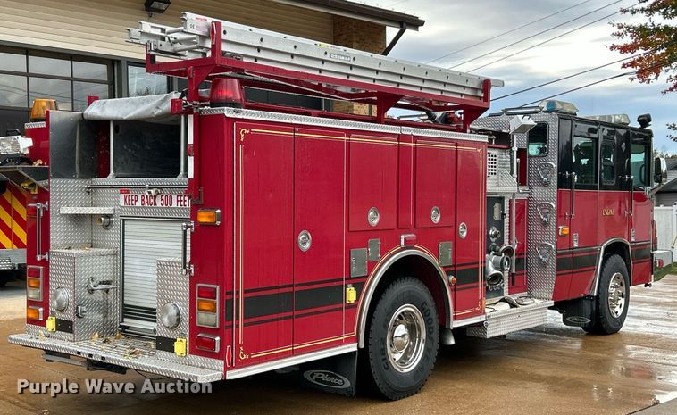 image for item NR9290 1999 Pierce  fire truck