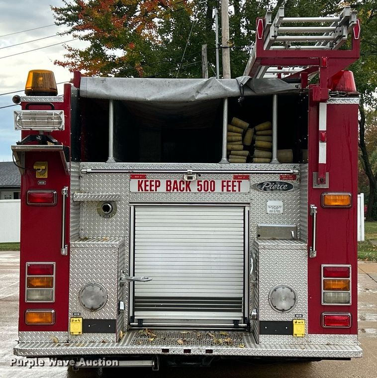 image for item NR9290 1999 Pierce  fire truck