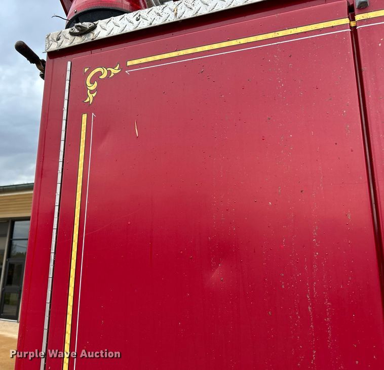 image for item NR9290 1999 Pierce  fire truck