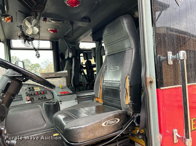 image for item NR9290 1999 Pierce  fire truck