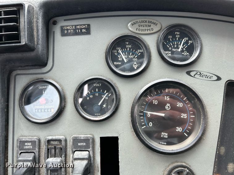 image for item NR9290 1999 Pierce  fire truck