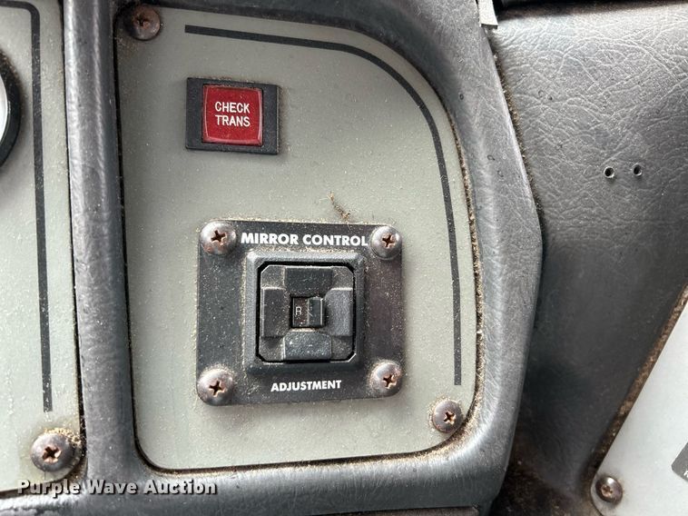 image for item NR9290 1999 Pierce  fire truck