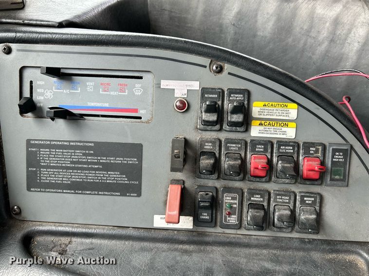 image for item NR9290 1999 Pierce  fire truck