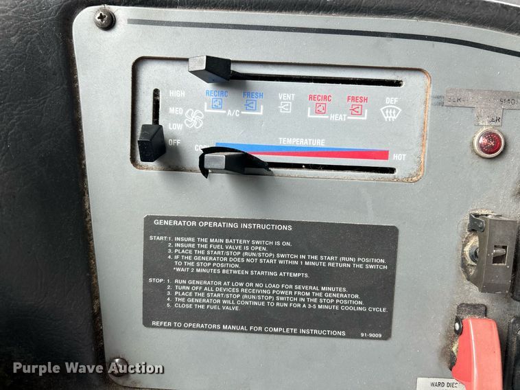 image for item NR9290 1999 Pierce  fire truck