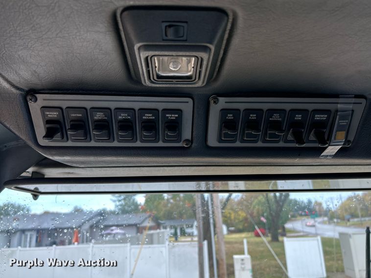 image for item NR9290 1999 Pierce  fire truck