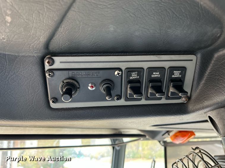 image for item NR9290 1999 Pierce  fire truck