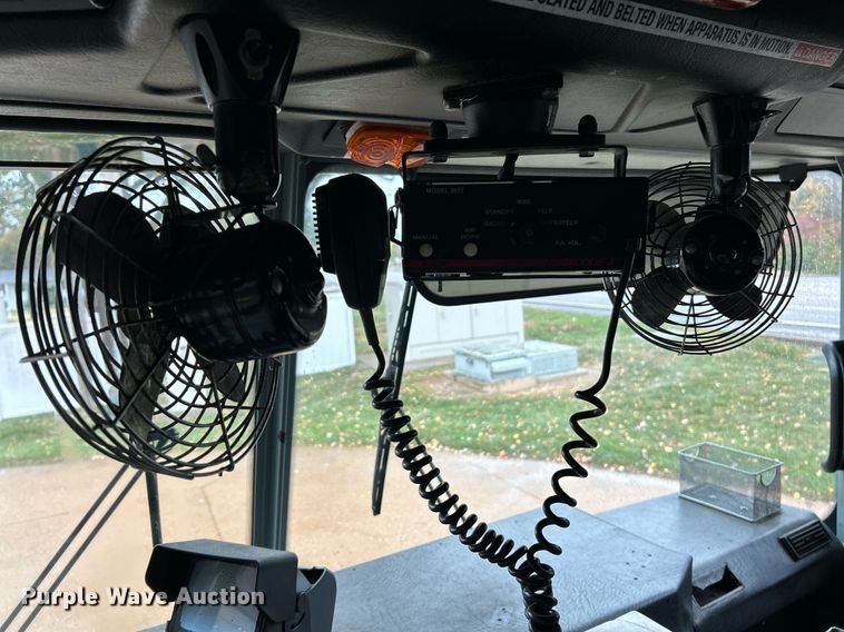 image for item NR9290 1999 Pierce  fire truck