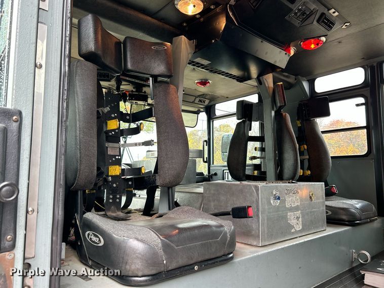 image for item NR9290 1999 Pierce  fire truck