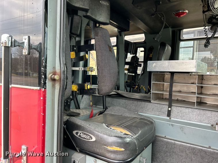 image for item NR9290 1999 Pierce  fire truck