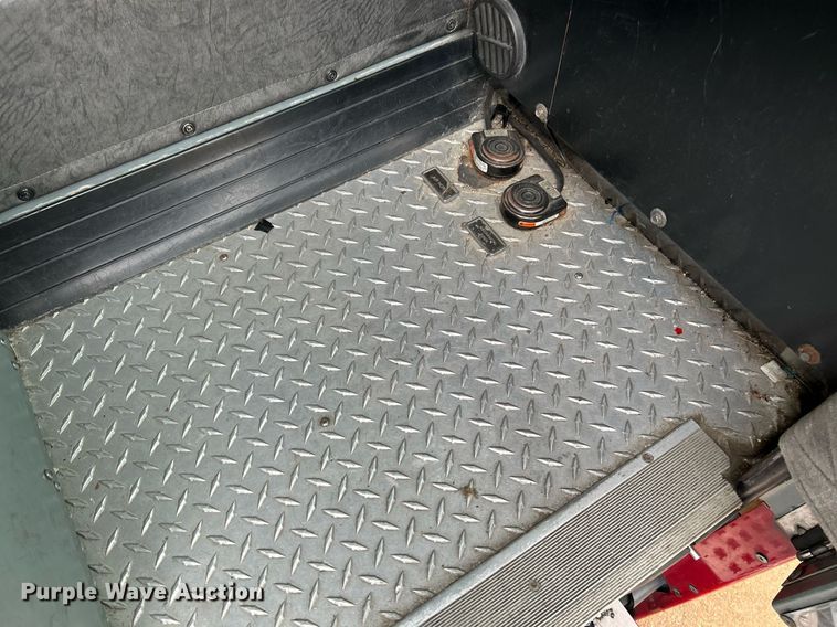 image for item NR9290 1999 Pierce  fire truck