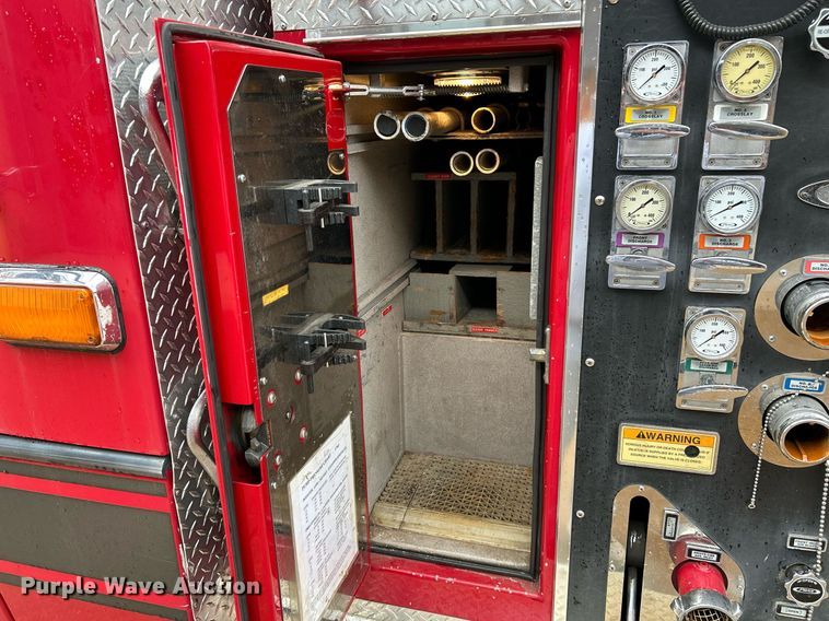 image for item NR9290 1999 Pierce  fire truck