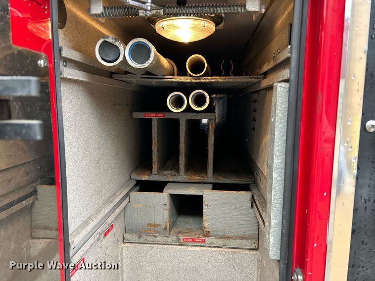 image for item NR9290 1999 Pierce  fire truck