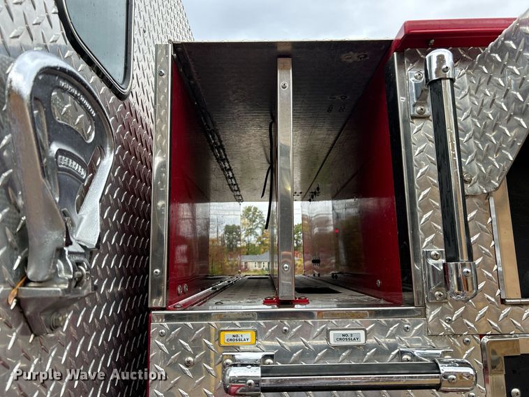 image for item NR9290 1999 Pierce  fire truck