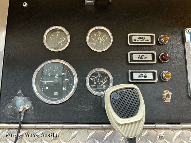 image for item NR9290 1999 Pierce  fire truck