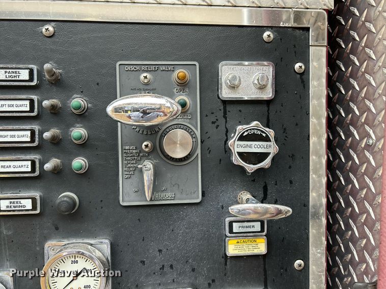 image for item NR9290 1999 Pierce  fire truck