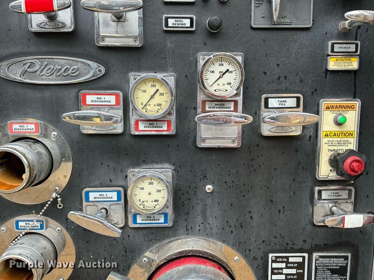 image for item NR9290 1999 Pierce  fire truck