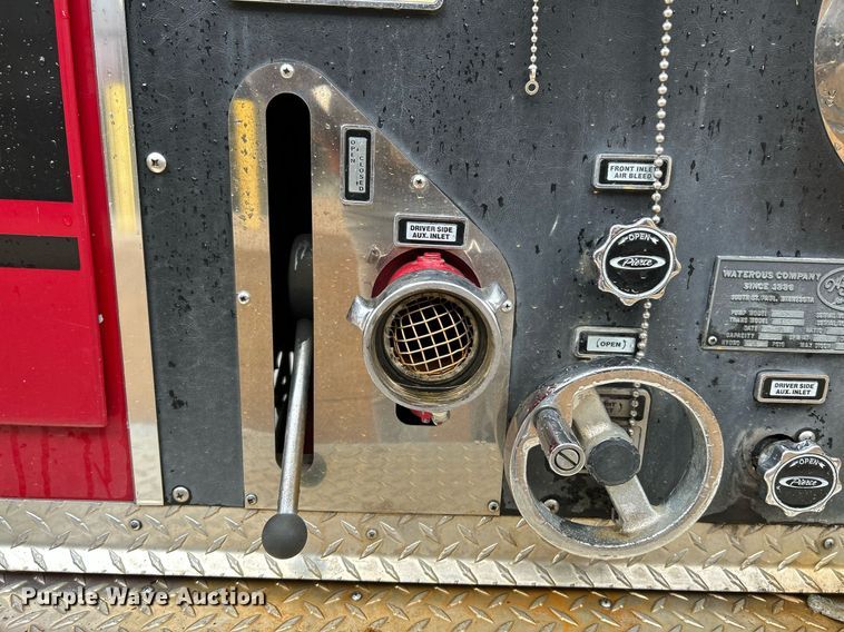 image for item NR9290 1999 Pierce  fire truck