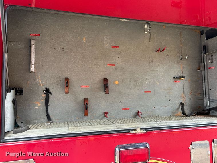 image for item NR9290 1999 Pierce  fire truck