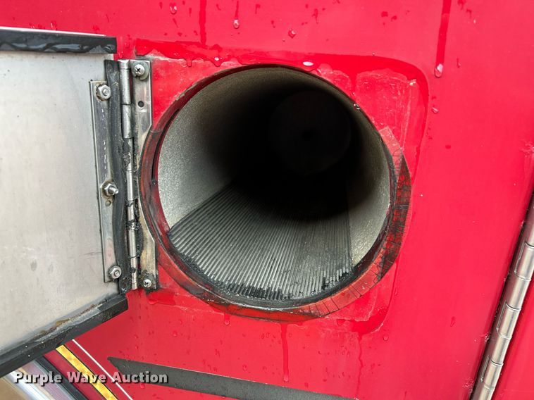 image for item NR9290 1999 Pierce  fire truck