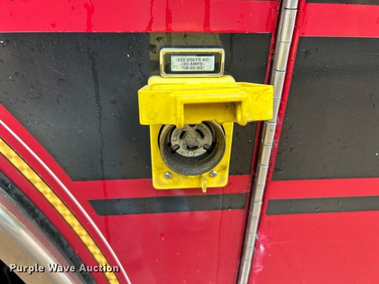 image for item NR9290 1999 Pierce  fire truck