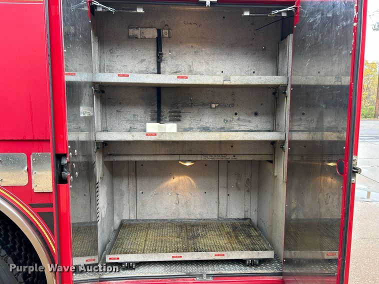 image for item NR9290 1999 Pierce  fire truck