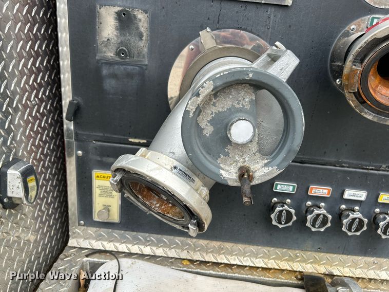 image for item NR9290 1999 Pierce  fire truck