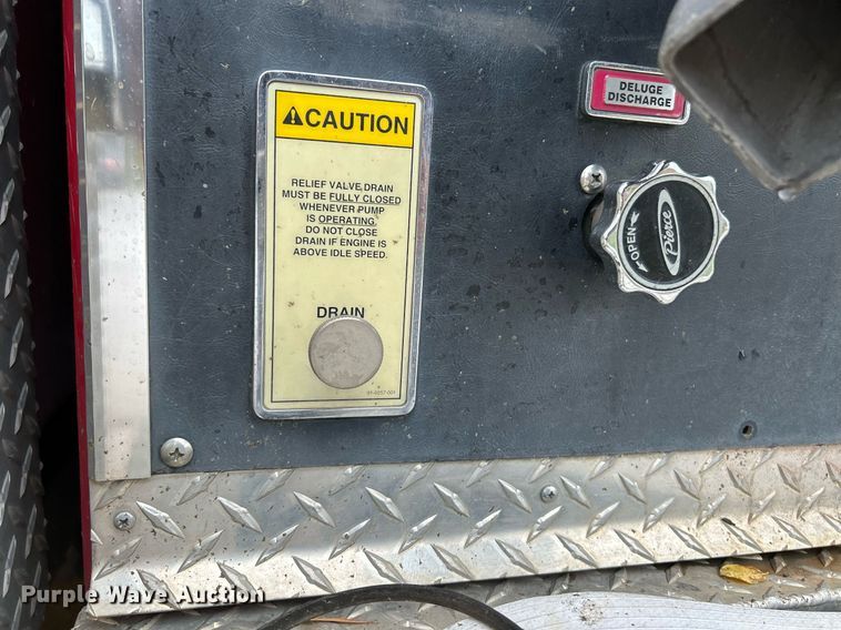 image for item NR9290 1999 Pierce  fire truck