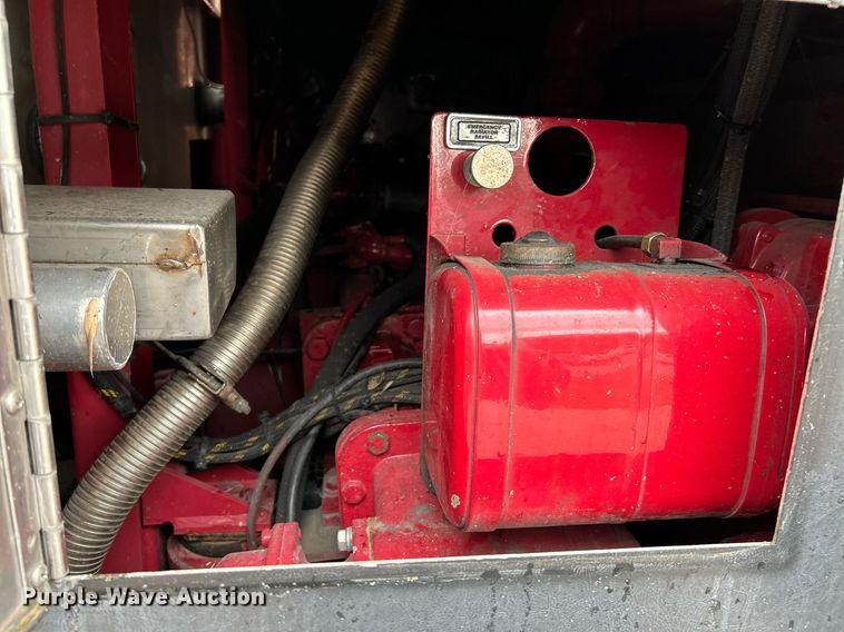 image for item NR9290 1999 Pierce  fire truck