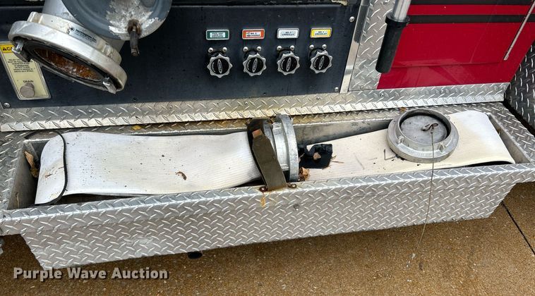 image for item NR9290 1999 Pierce  fire truck