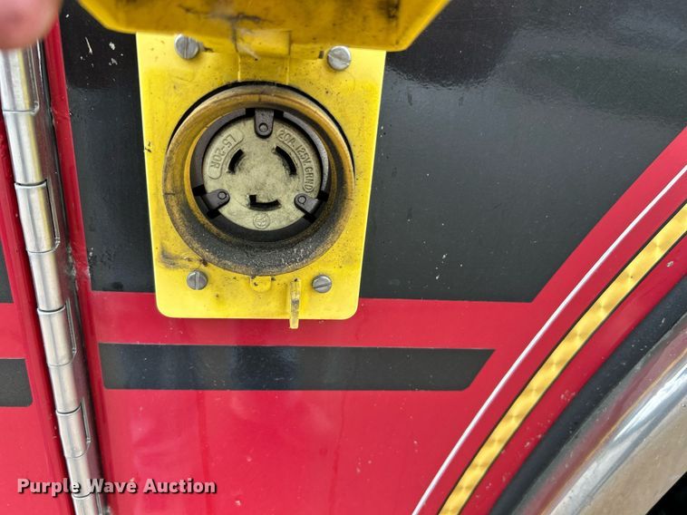 image for item NR9290 1999 Pierce  fire truck