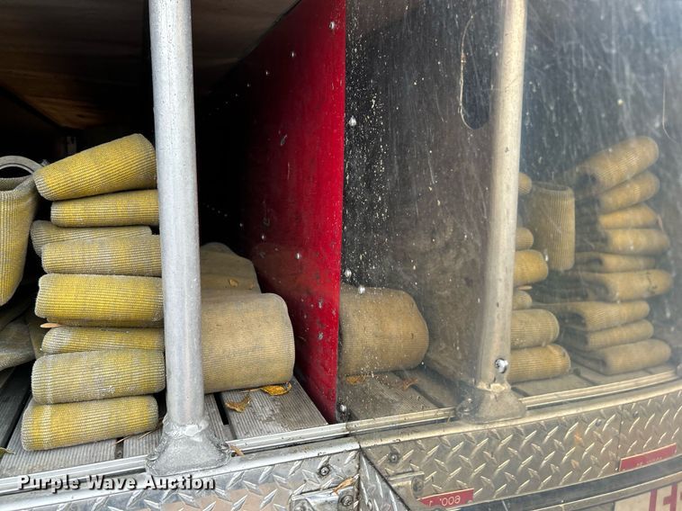 image for item NR9290 1999 Pierce  fire truck