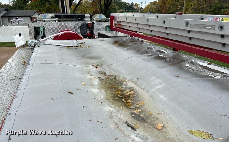 image for item NR9290 1999 Pierce  fire truck